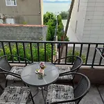 Lea-stella Apartman
