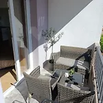 Lea-stella Apartman *
