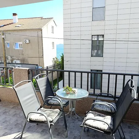 Lea-stella Apartment