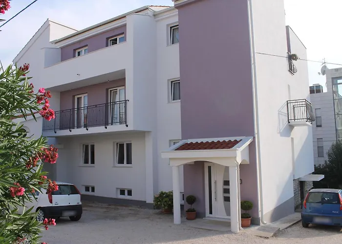 Lea-stella Apartment