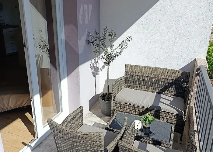 Lea-stella Apartment *